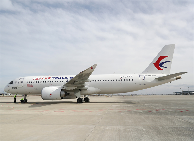 1月15日，全球首架C919國產大飛機抵達青島膠東國際機場進行驗證飛行。張進剛攝