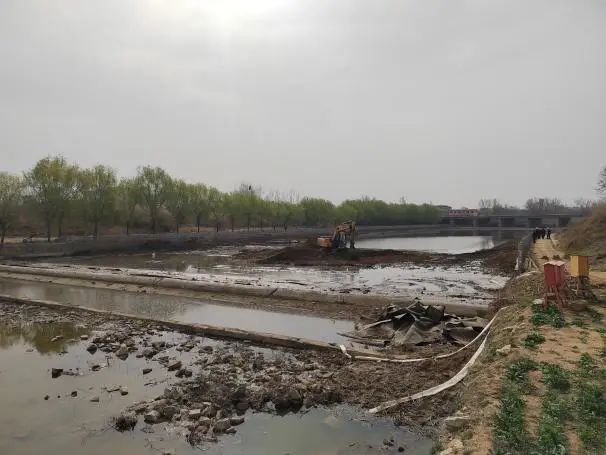 河道治理前。